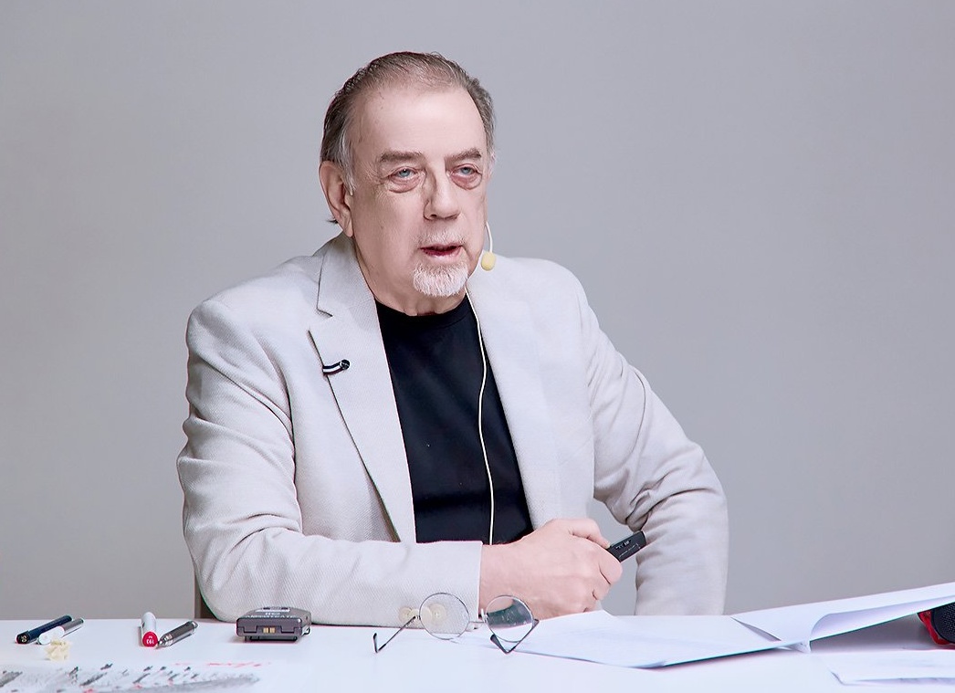 Интервью с демиургом, главным координатором турниров по Берсерку и легендой русскоязычного сообщества по японским ККИ, Владимиром Ковалёвым